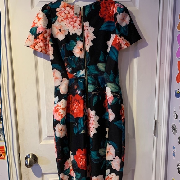 Calvin Klein Floral-Print Sheath Dress - Picture 5 of 16
